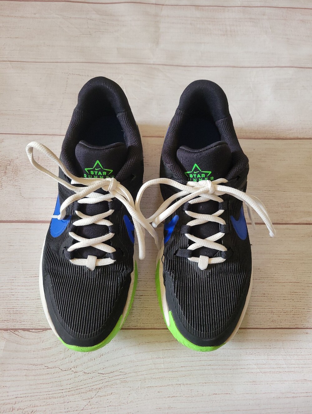 Nike Star Runner Shoes